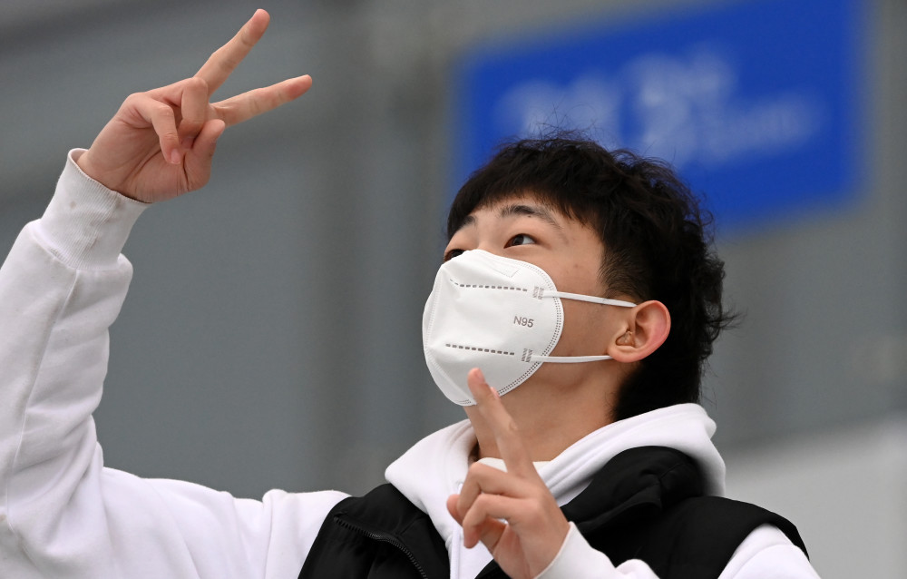 JJB-关于Karsa在巴黎圣日耳曼比赛中爆冷，反败为胜引发热议！赛场气氛高涨的信息