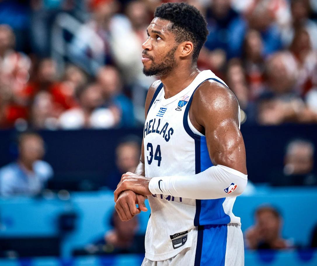 JJB-字母哥赛事官方发布精彩发挥新规，澳大利亚队争议不断！的简单介绍