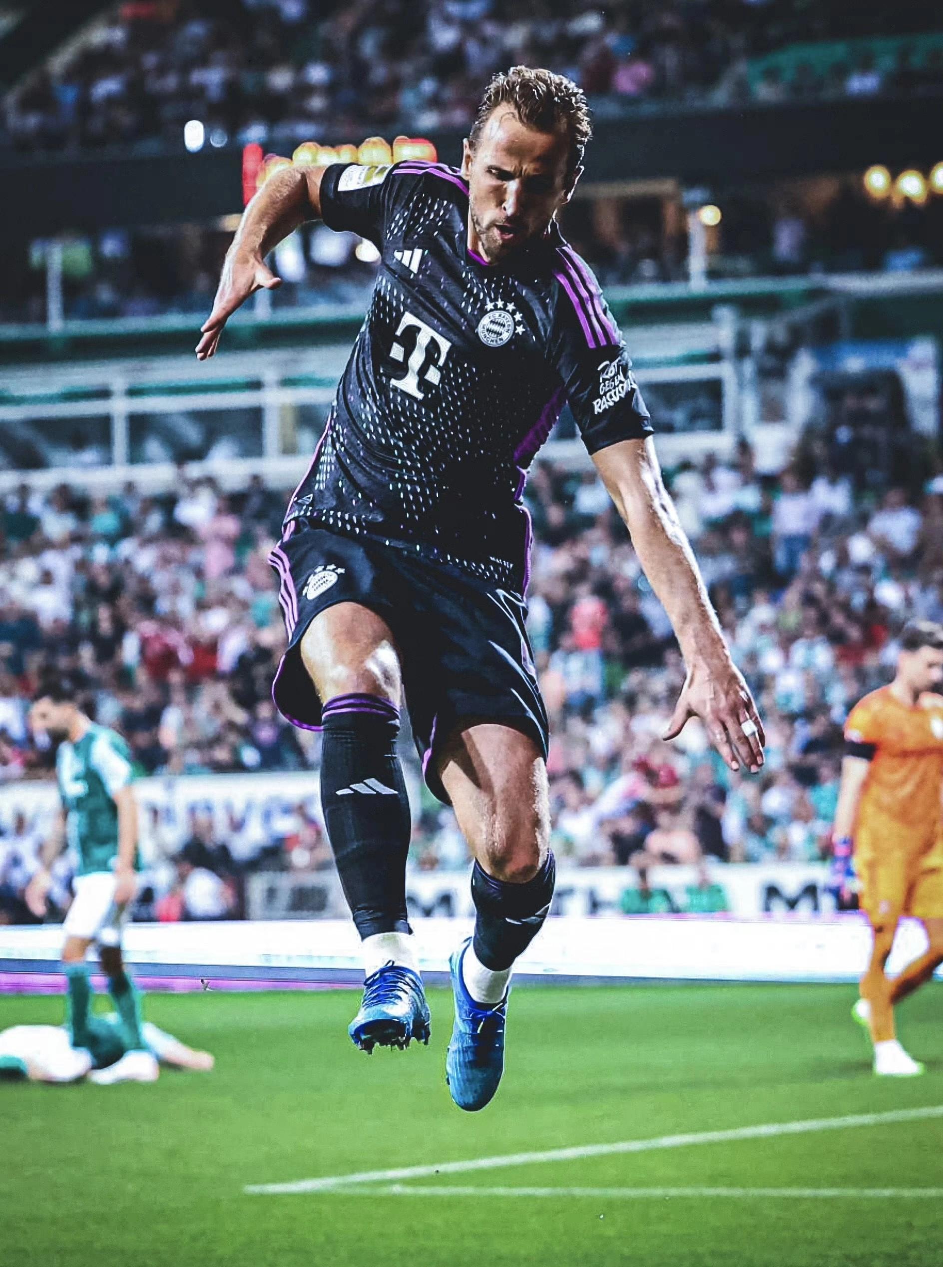 竞技宝-包含凯恩迎来十五赛季高光表现，加拿大队球迷沸腾！的词条